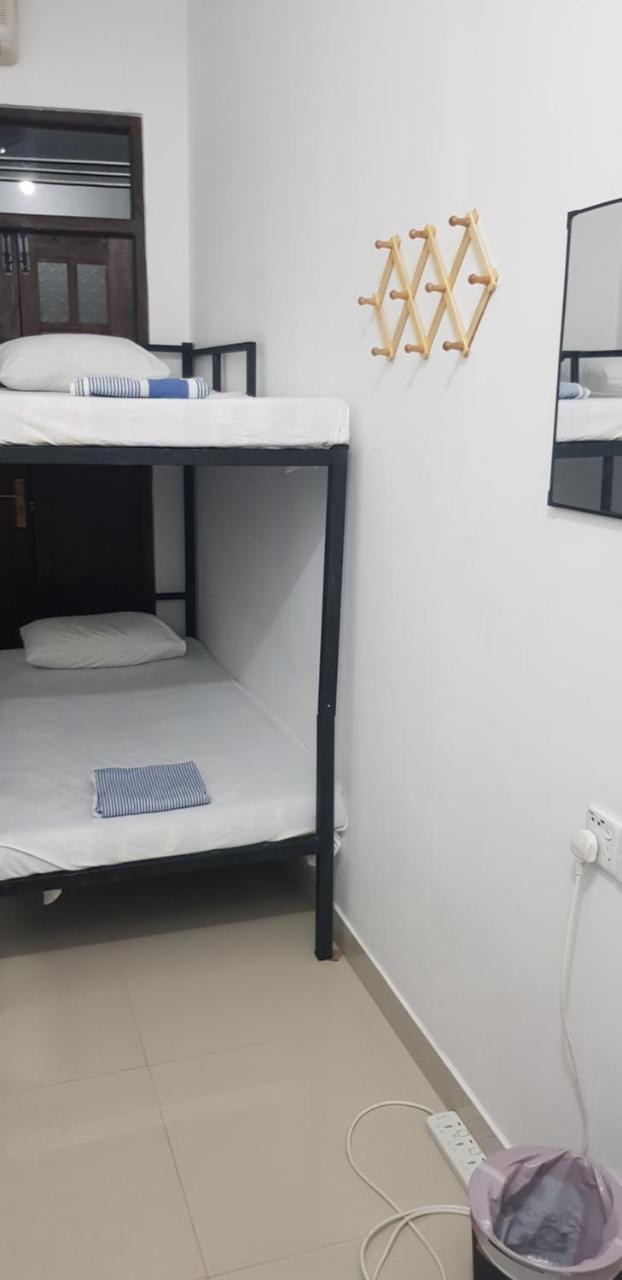 Steps Backpackers Hostel コロンボ エクステリア 写真