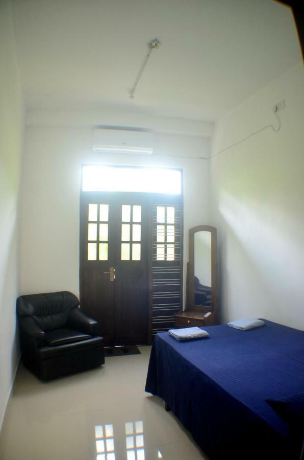 Steps Backpackers Hostel コロンボ エクステリア 写真