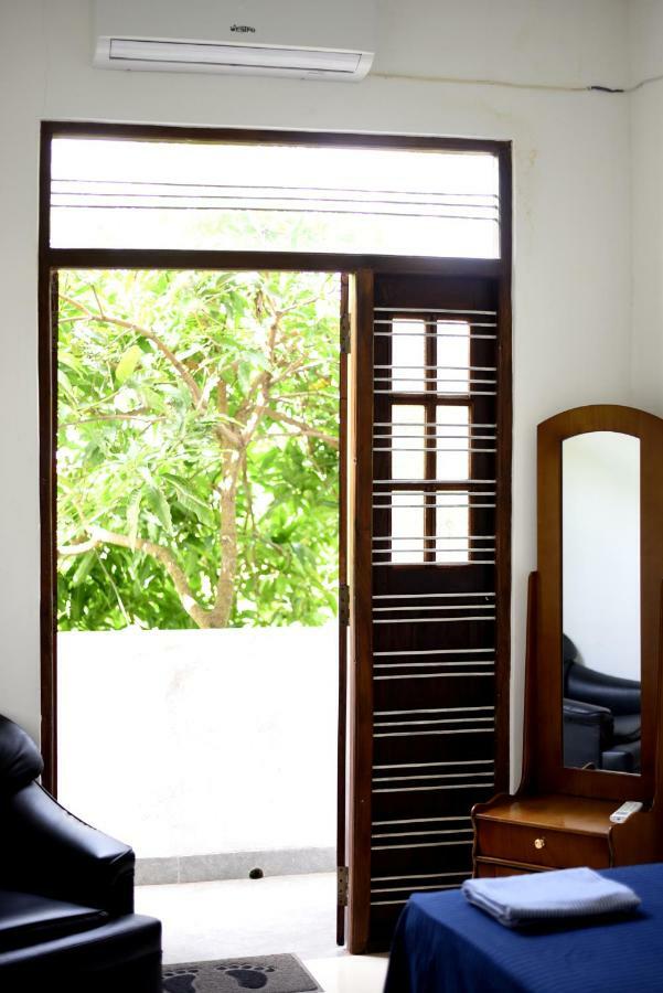 Steps Backpackers Hostel コロンボ エクステリア 写真